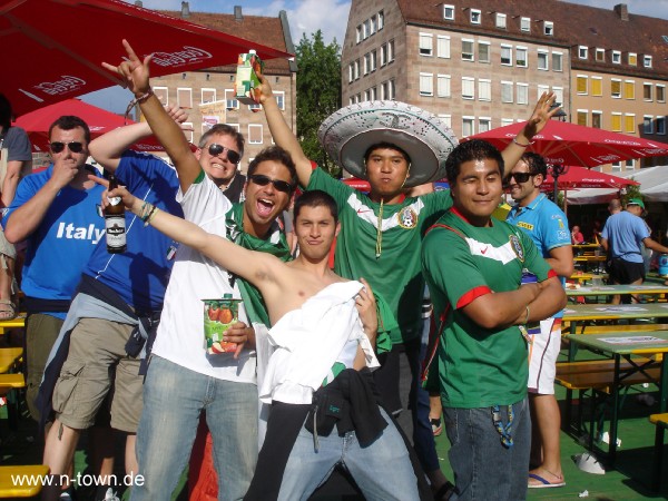WM06 Fanfest Nuernberg mexicanos de la Nremberg