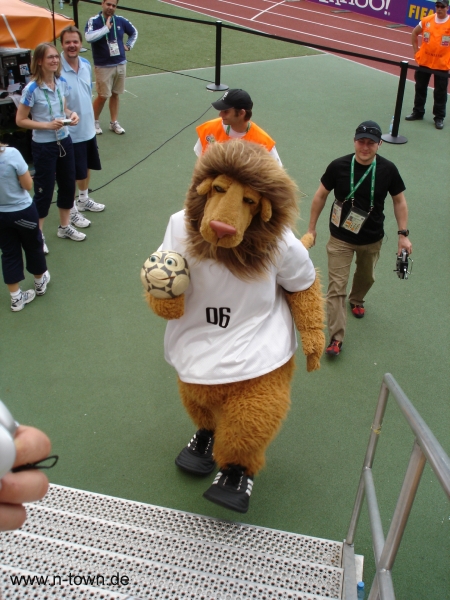 WM2006 Gruppenspiel in Nrnberg: Ghana - USA im Frankenstadion