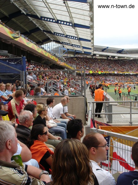 WM2006 Gruppenspiel in Nrnberg: Ghana - USA im Frankenstadion