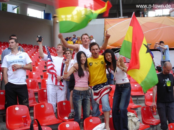 WM2006 Gruppenspiel in Nrnberg: Ghana - USA im Frankenstadion