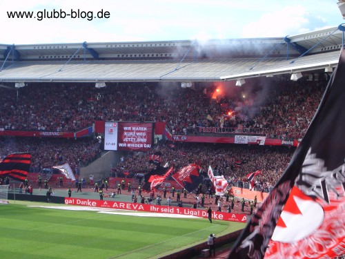 Bengal-Fackeln im Nürnberger Fan-Block