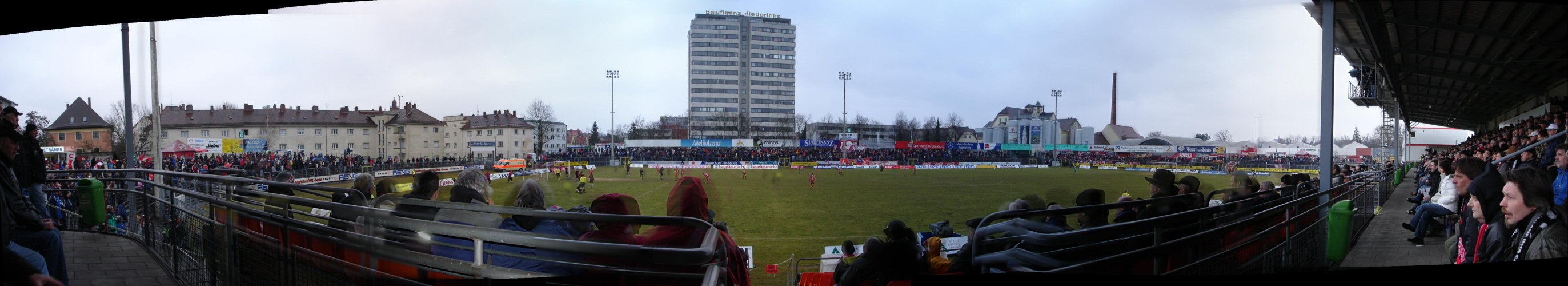 Jahn Regensburg - Fortuna Dsseldorf im Jahn-Stadion