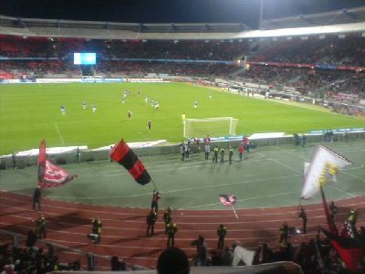 Mintal beim Torjubel auf der Tartanbahn nach dem erlösenden 2:0 gegen den SC Freiburg